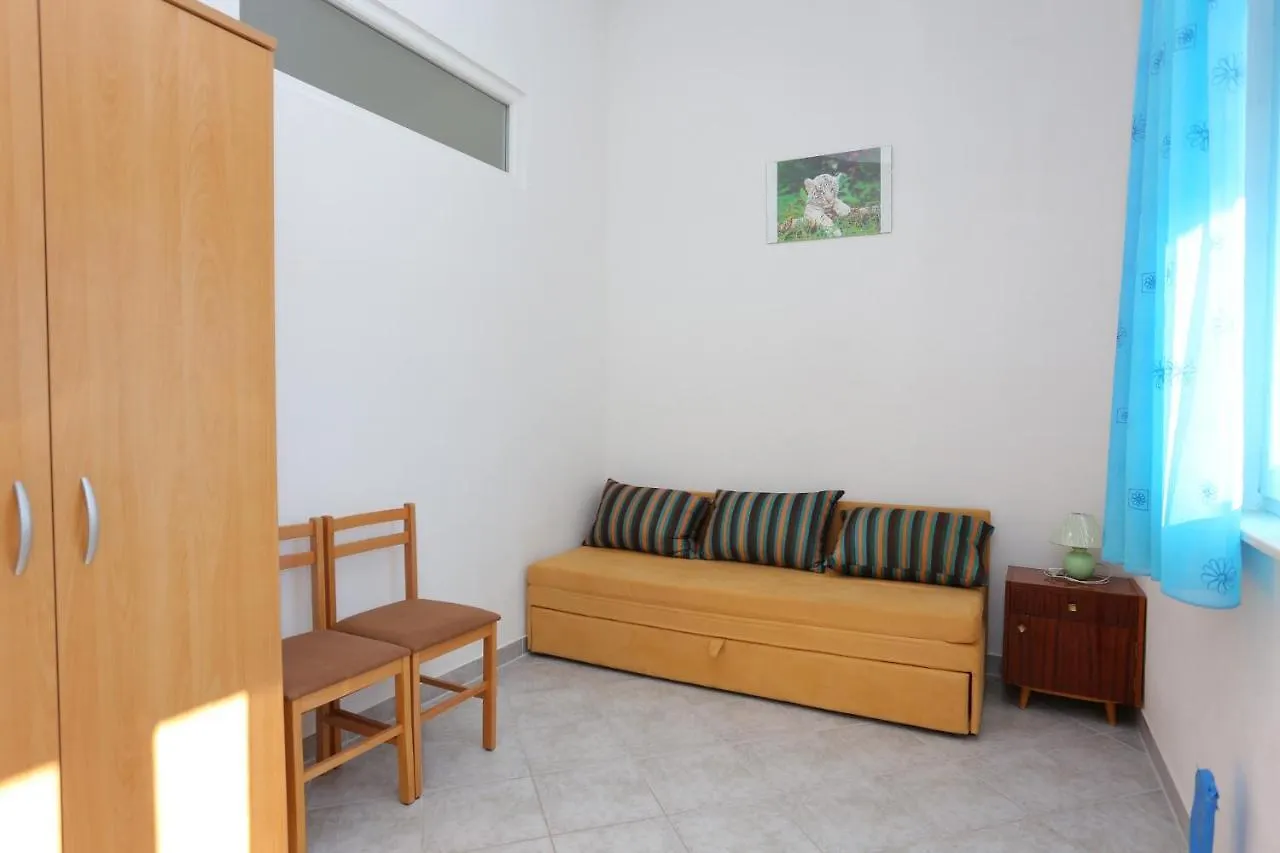 Apartment Slatine 14541E